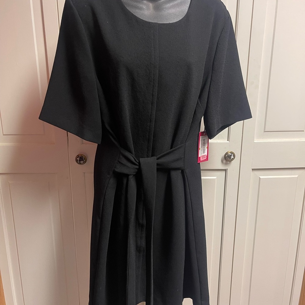 Vince Camuto Black A-Line Mini Dress Crew Neck Short Sleeve